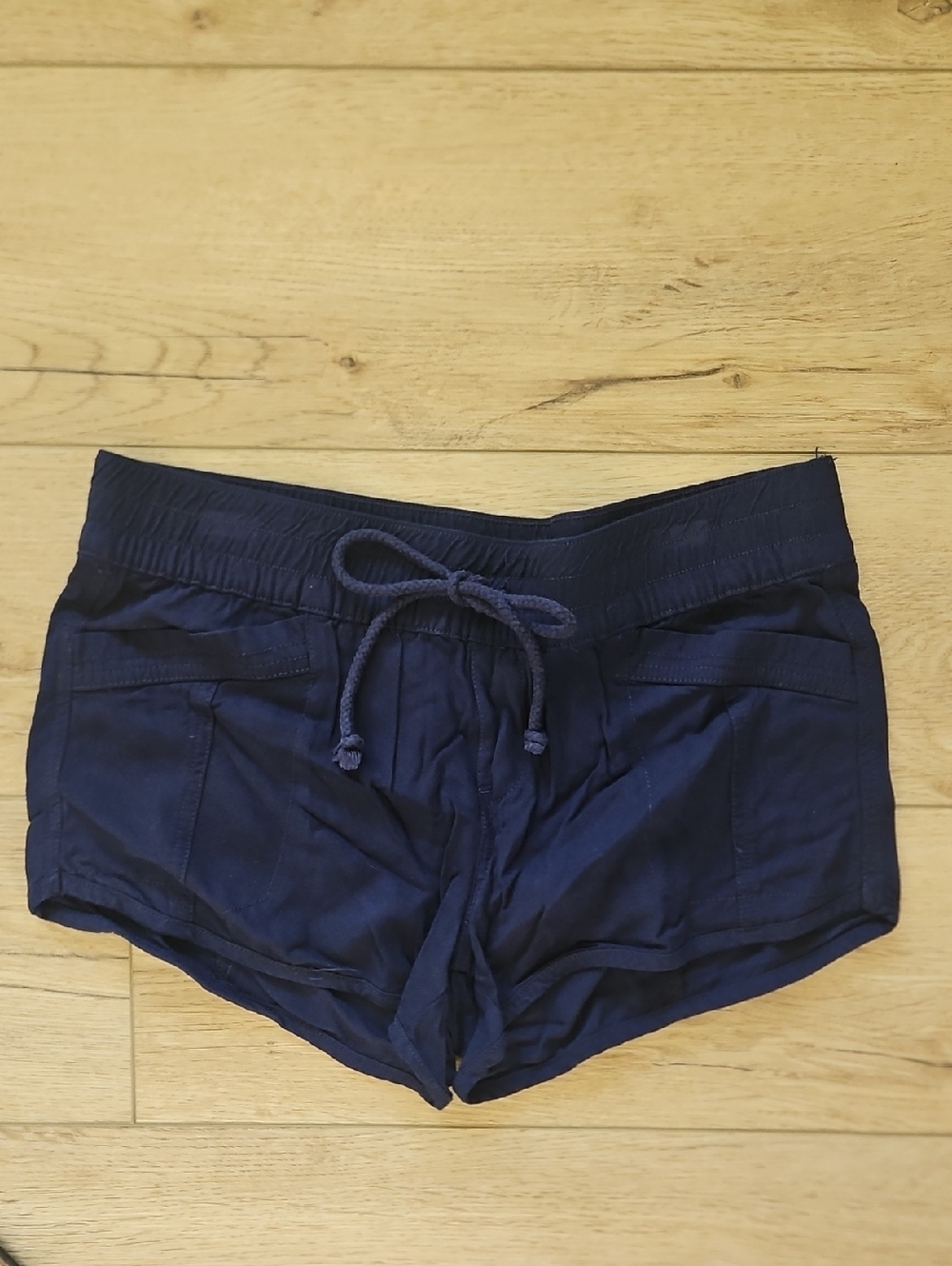 Arizona Jean Company Navy Drawstring Casual Shorts. New Without Tags